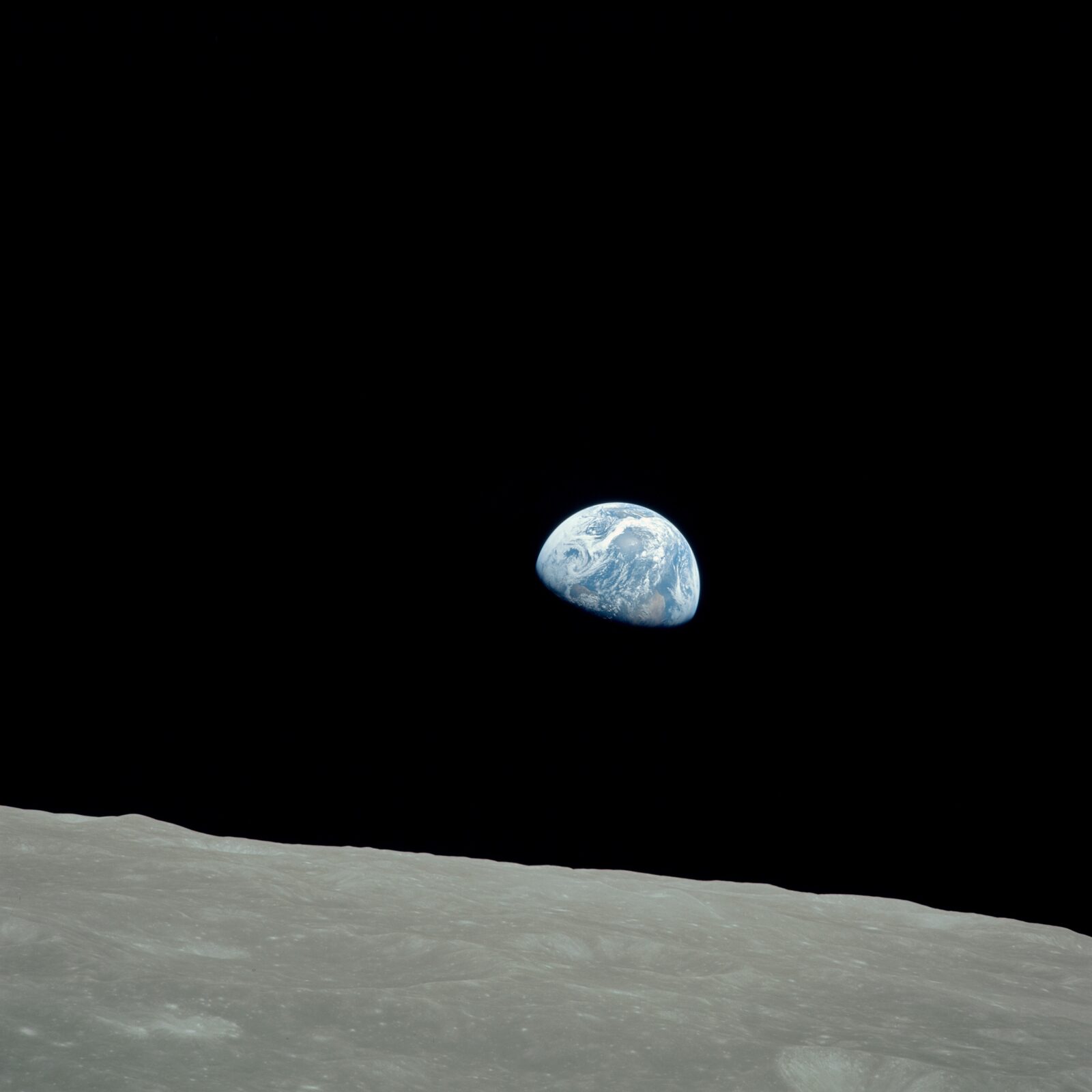 Apollo 8 — Earthrise (1968)